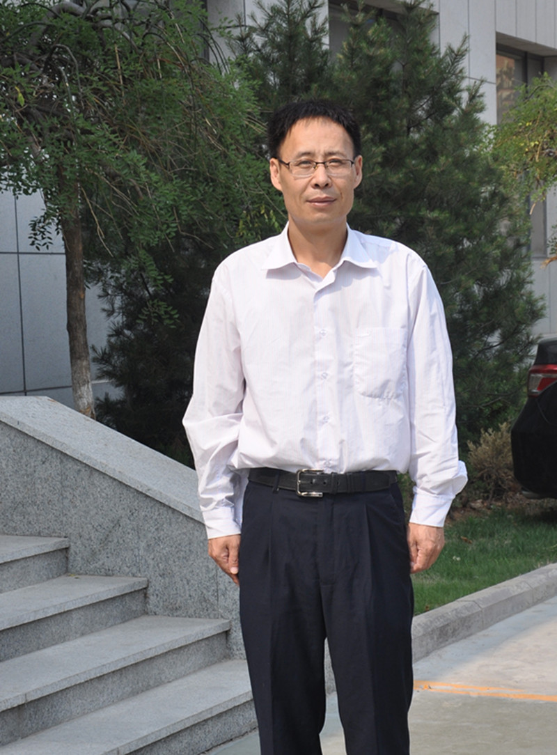 王建国,齐鲁师范学院教授,毕业于山东大学基础数学专业非线性泛函分析